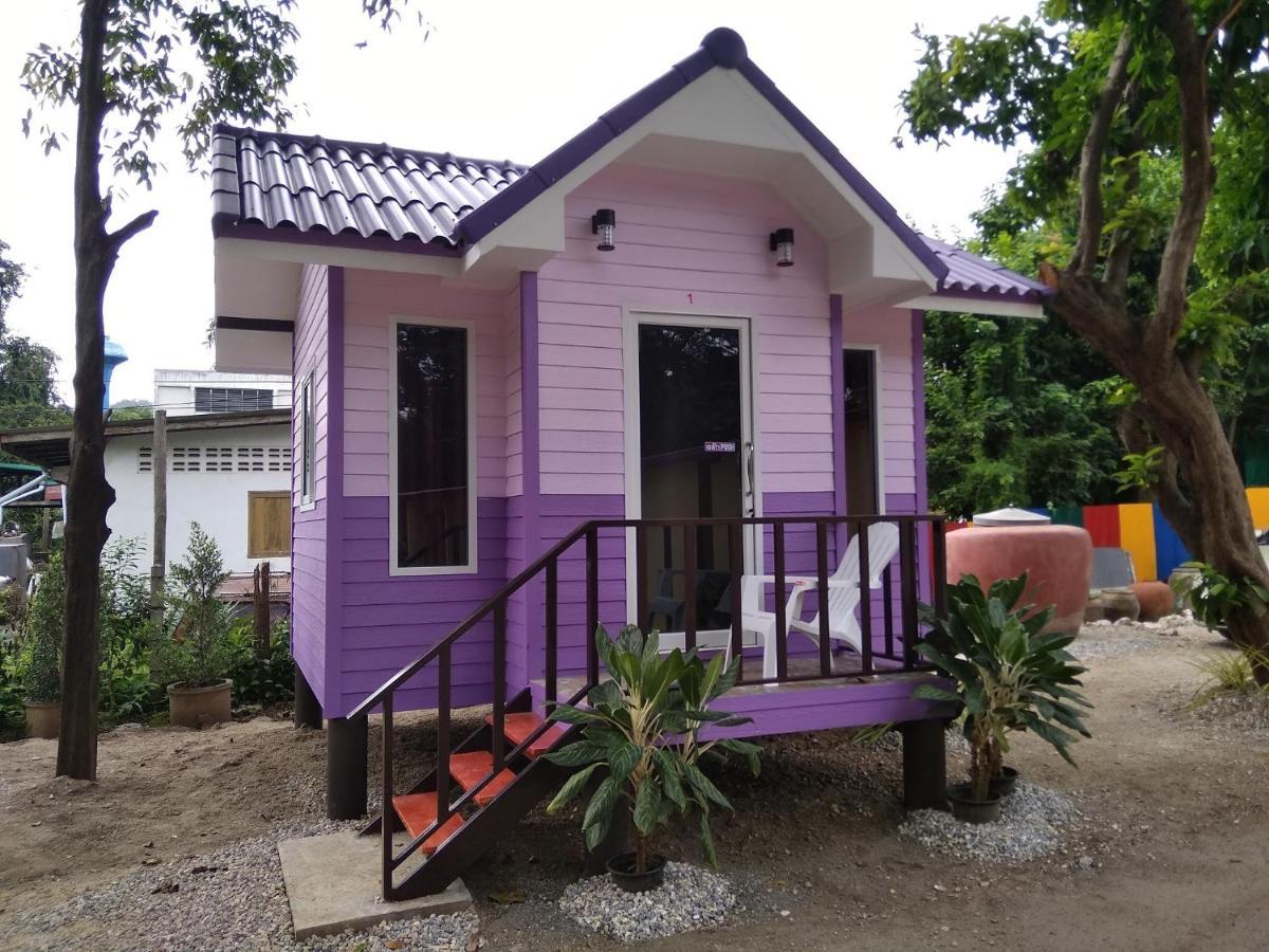 ชายเขาโฮมสเตย์ Kanchanaburi Exterior foto