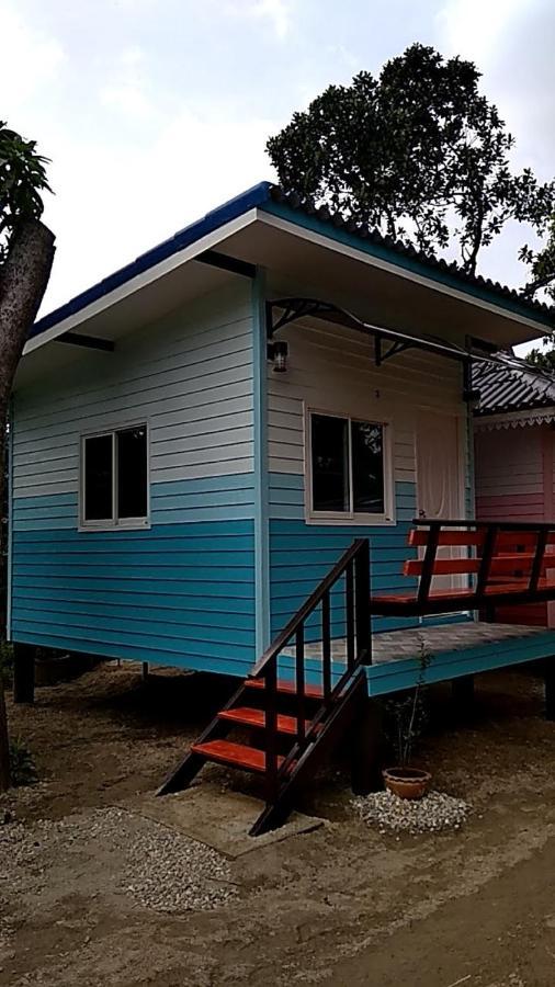 ชายเขาโฮมสเตย์ Kanchanaburi Exterior foto