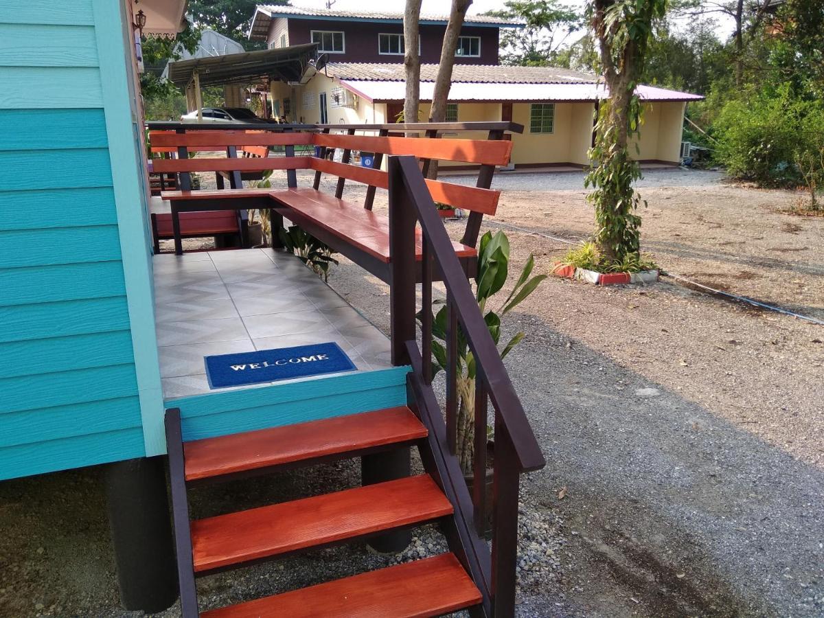 ชายเขาโฮมสเตย์ Kanchanaburi Exterior foto
